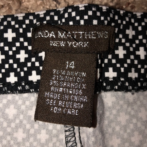 Cross Spandex Pants - Picture 5 of 5